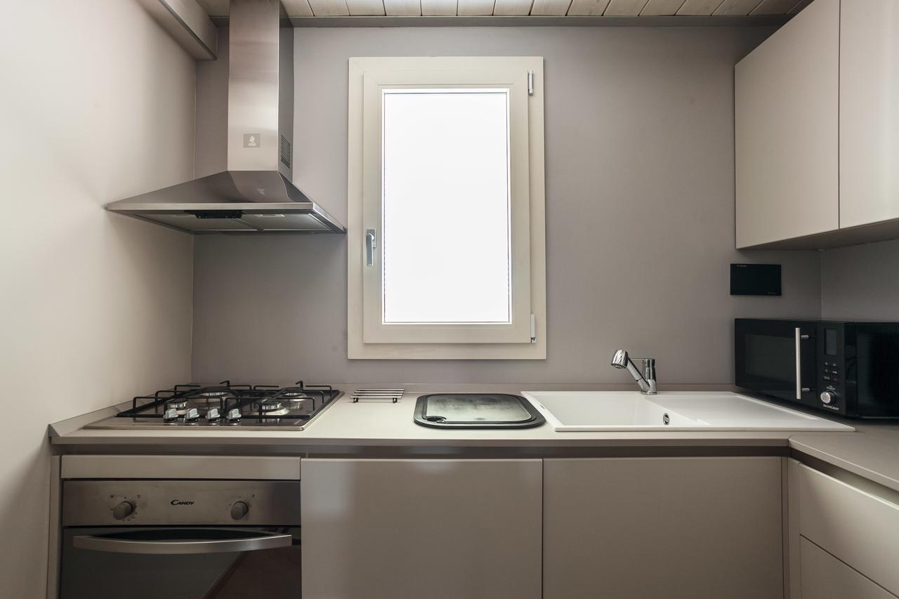Sant'Orsola Suites Apartments Болонья Экстерьер фото